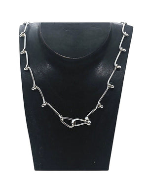Ball link necklace in sterling silver.