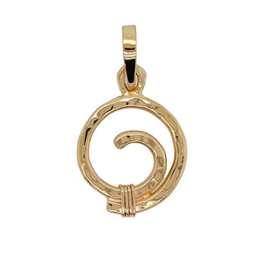 Karma pendant in 14 kt gold.
