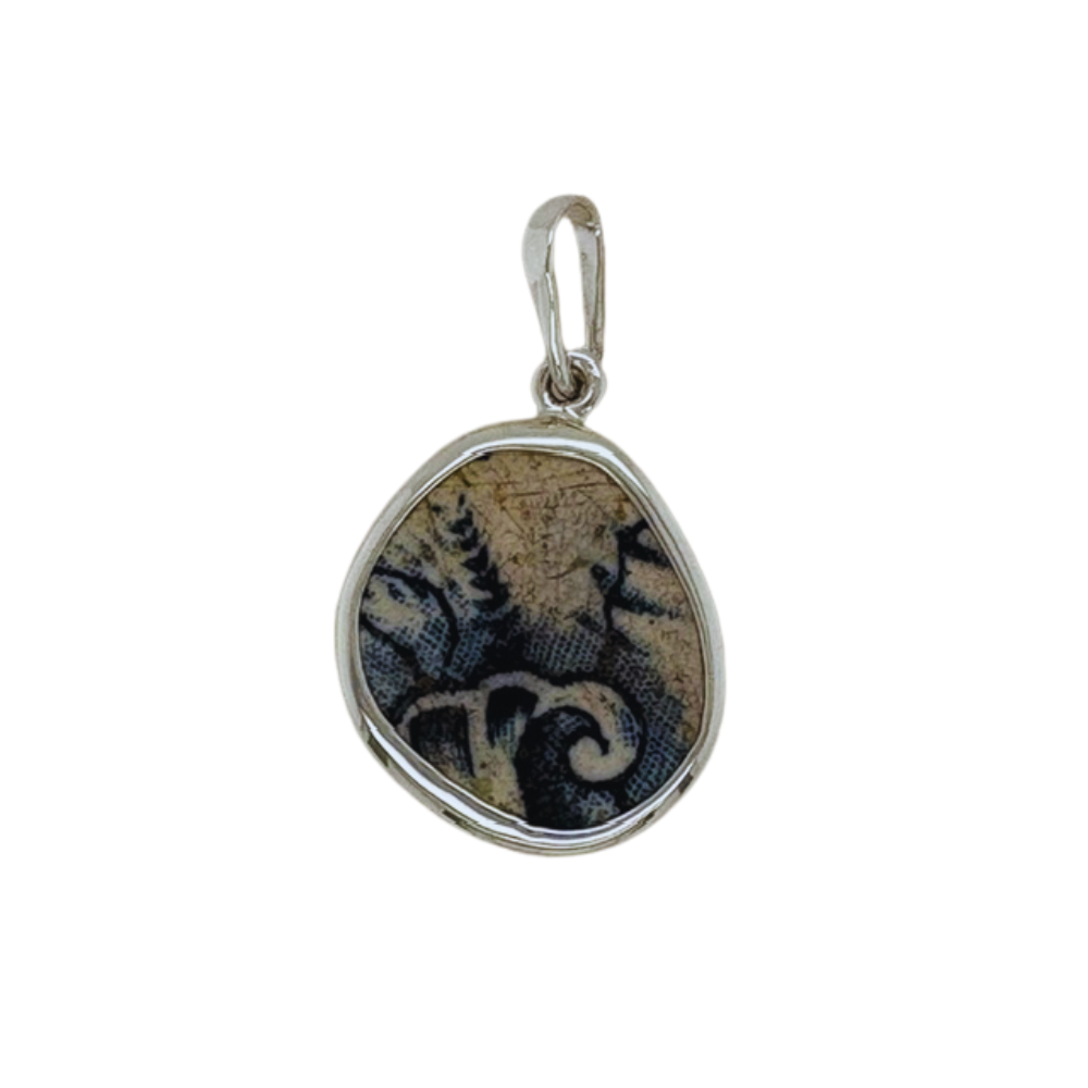 Honeysuckle Chaney Pendant