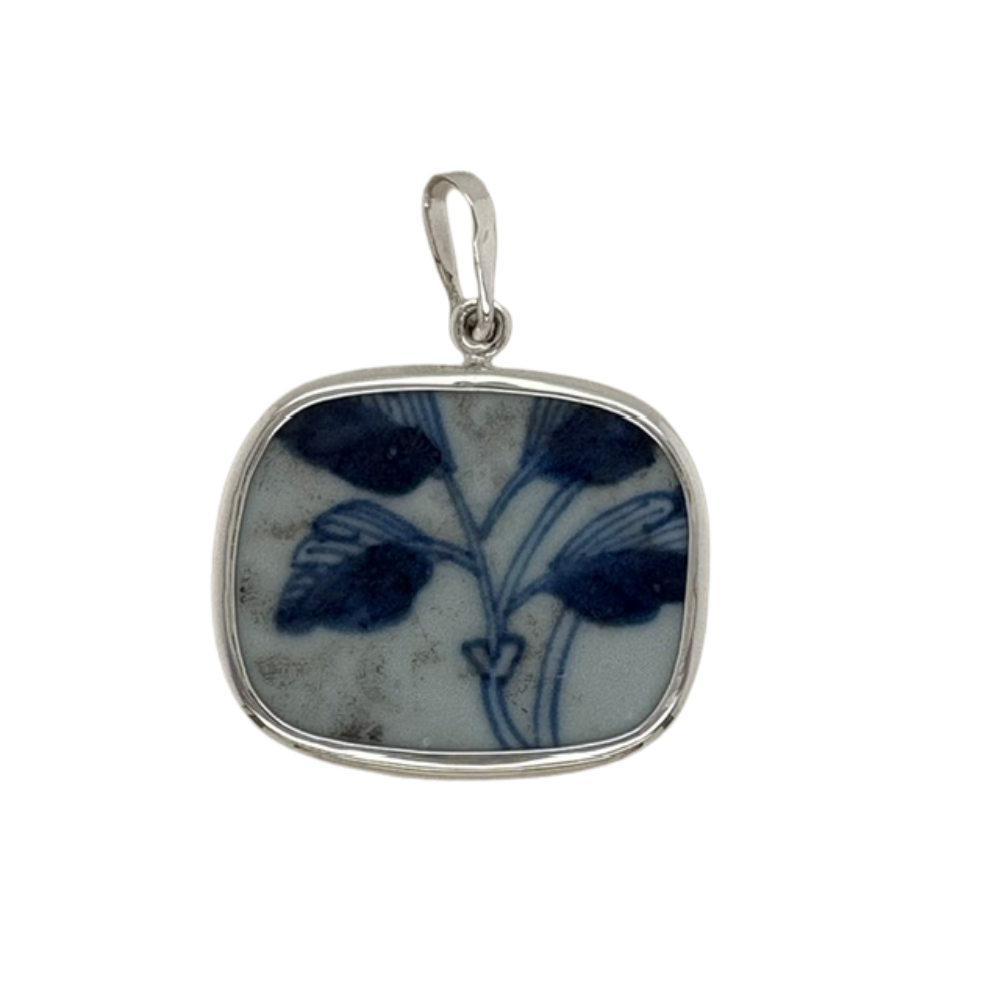 Sterling silver blue Chaney pendant