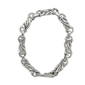 Large link bracelet in sterling silver.