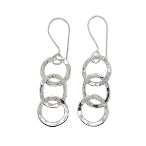 Oval earrings in sterling silver.