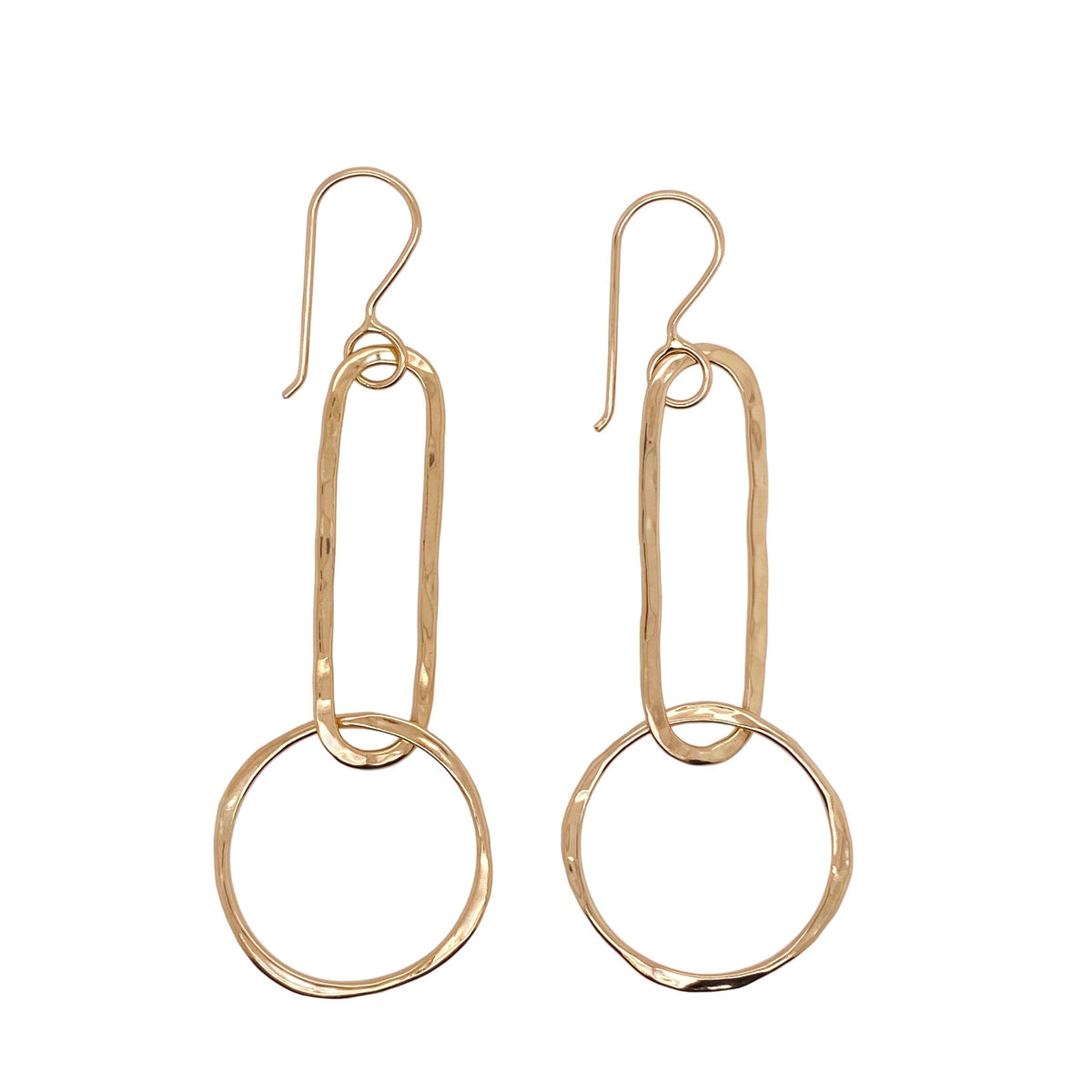 Ball link earrings in gold.
